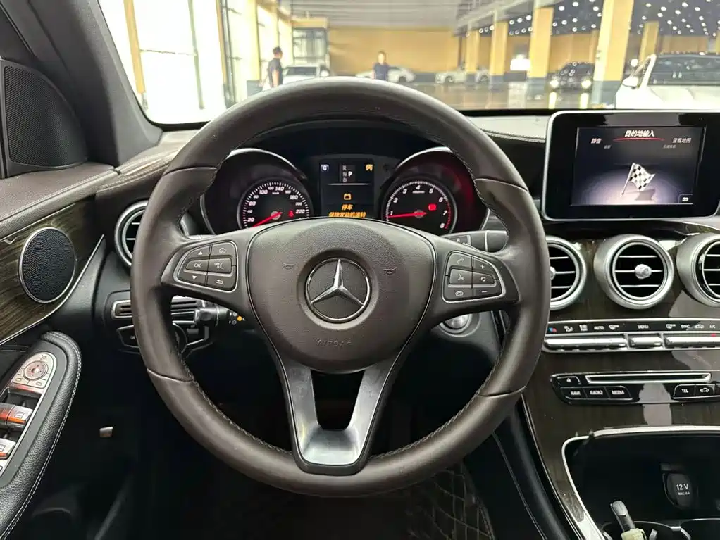 Mercedes-Benz GLC — миниатюра 5