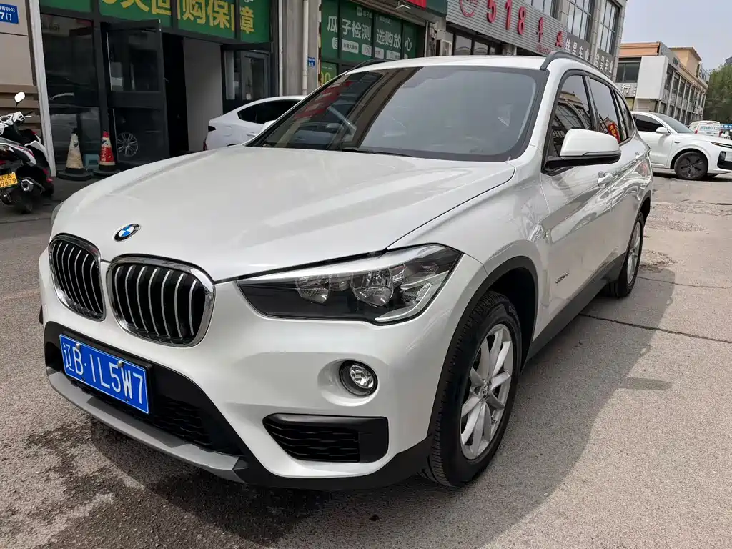 Купить BMW X1