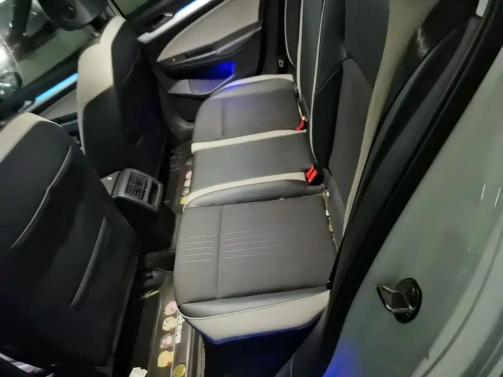 Volkswagen Golf — миниатюра 17