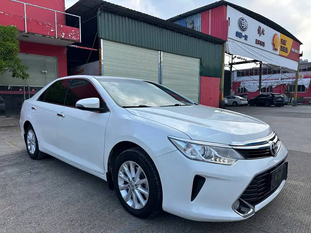 Toyota Camry — миниатюра 4