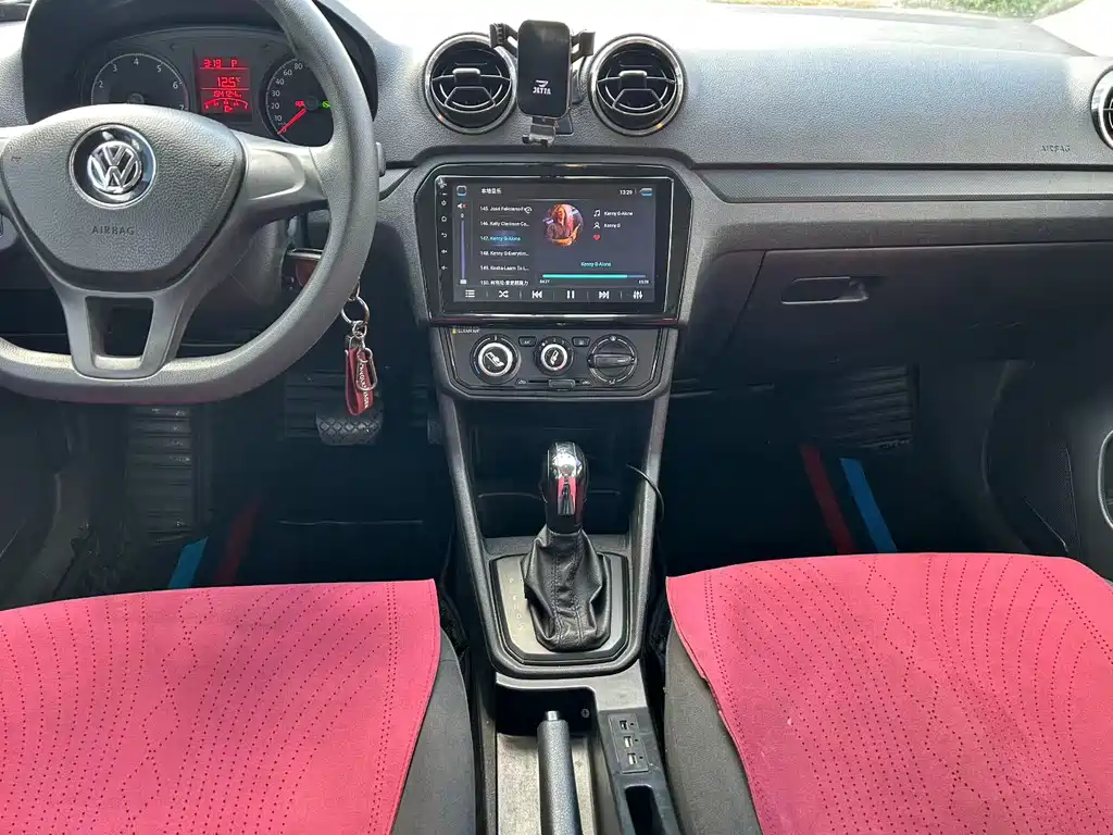 Volkswagen Jetta — миниатюра 8