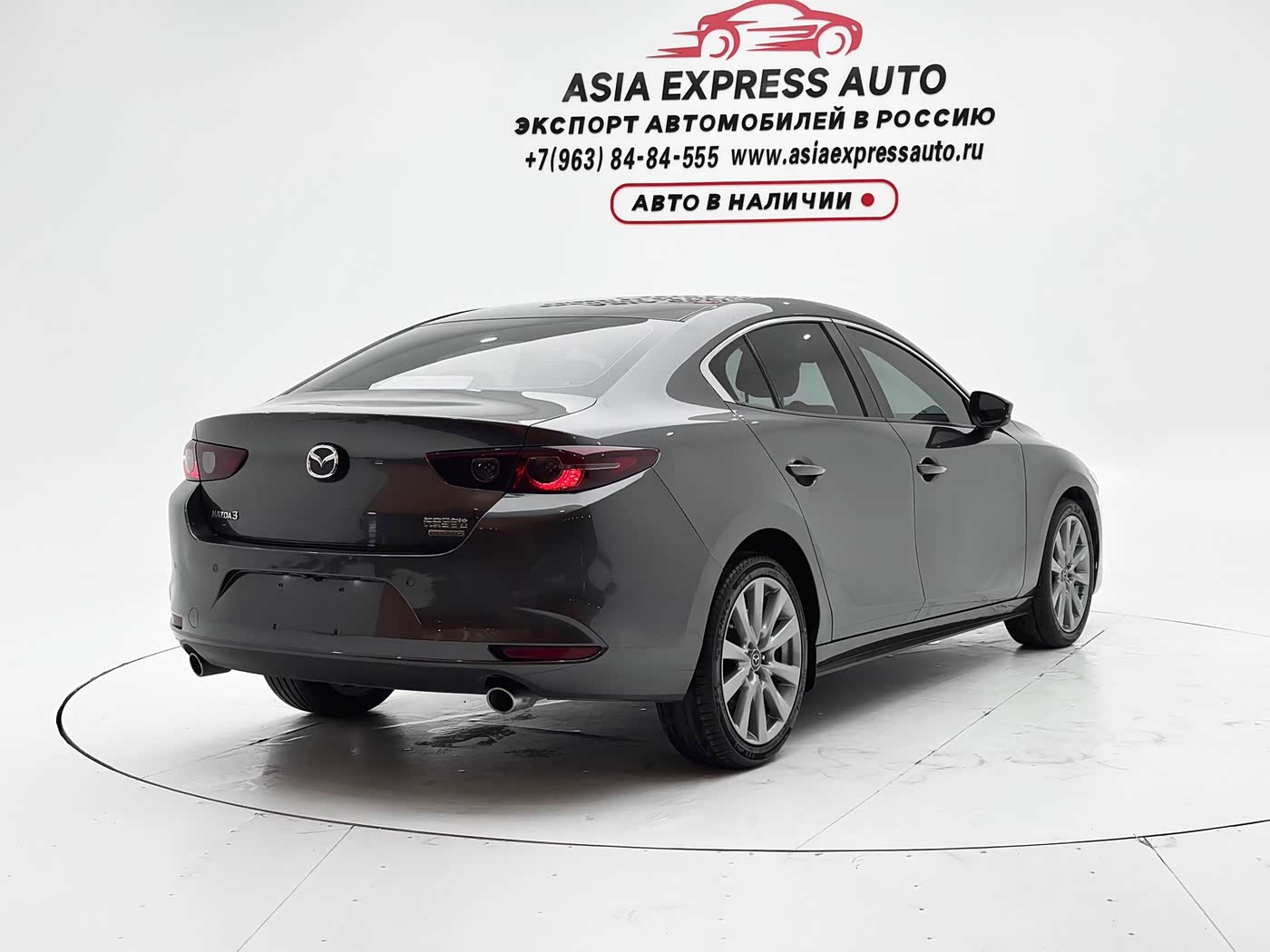 Mazda Mazda3 Axela 2.0 л 2022 г. Серебристо-серый, пробег 46400 км