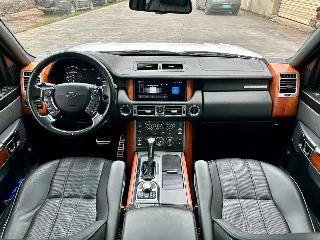 Land Rover Range Rover — миниатюра 12