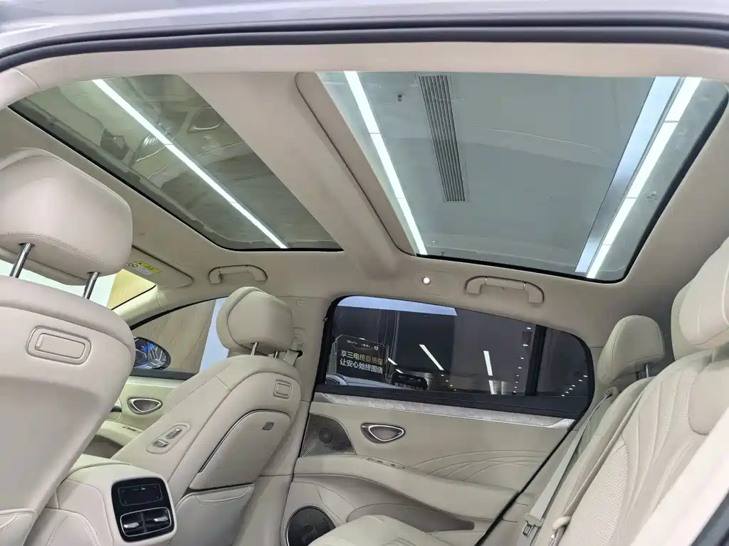 BYD 海豹08 — миниатюра 22