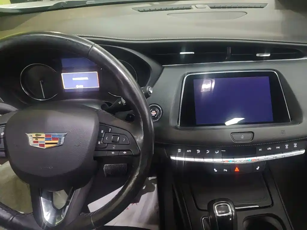 Cadillac XT4 — миниатюра 10