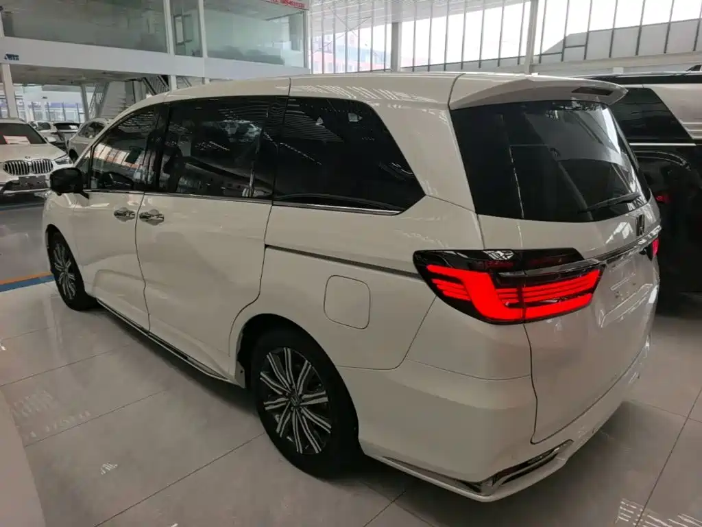 Honda Odyssey — миниатюра 5