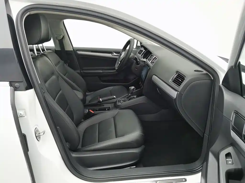 Volkswagen Sagitar — миниатюра 23