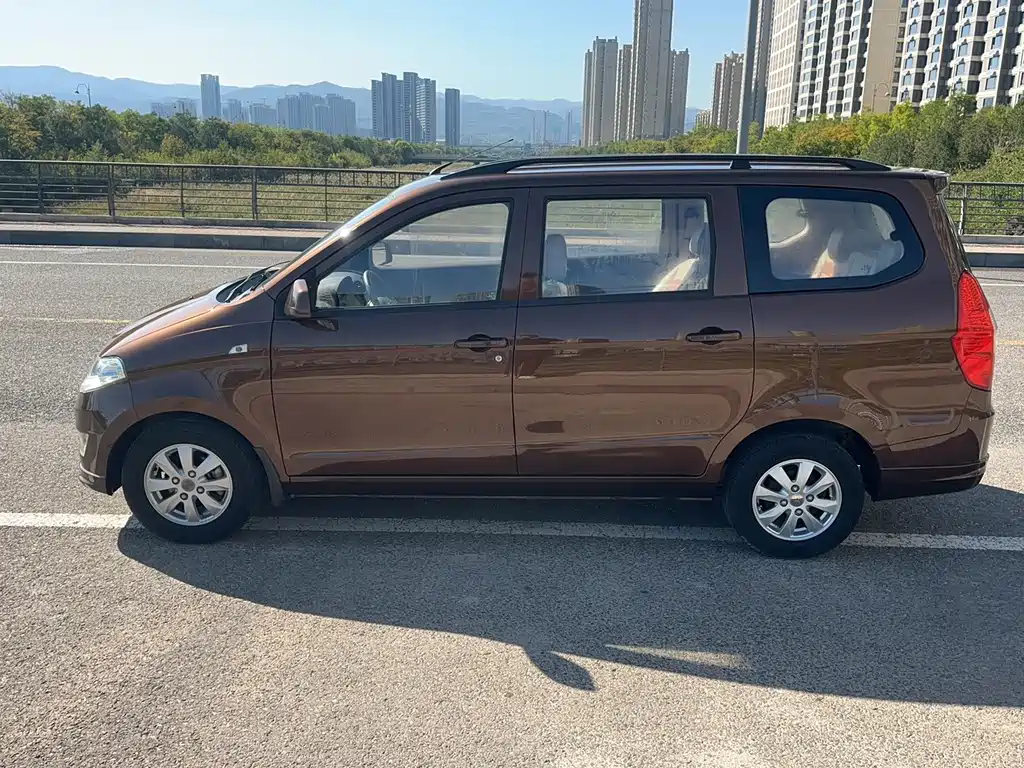 Wuling Hongguang — миниатюра 10