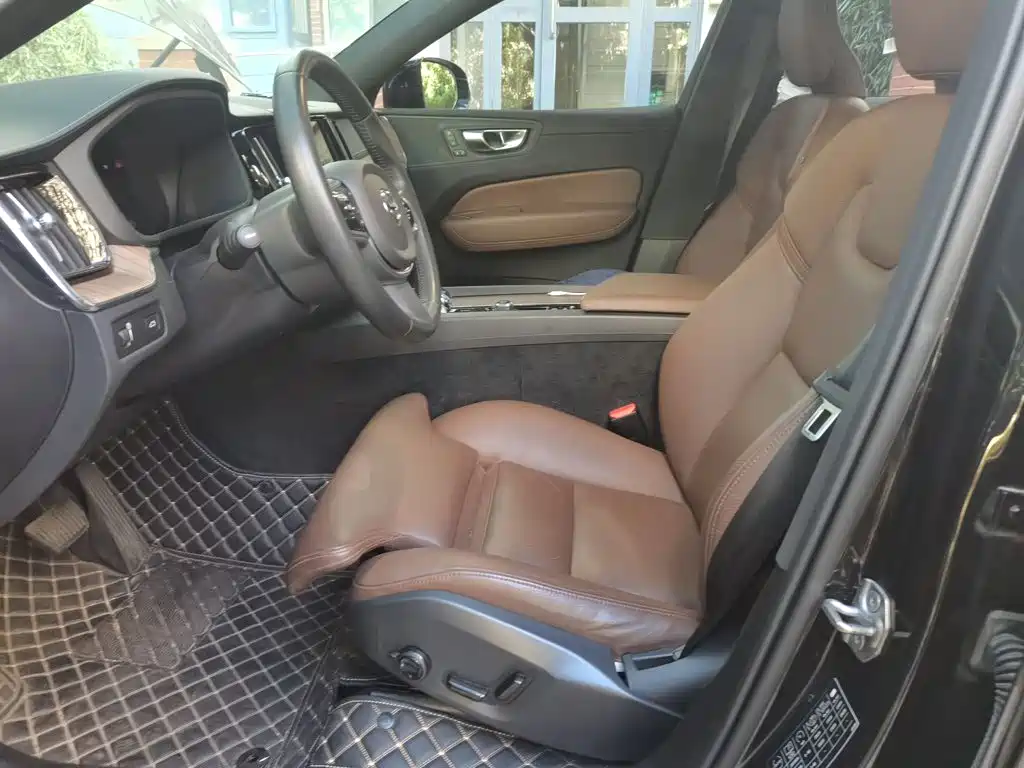 Volvo XC60 — миниатюра 12