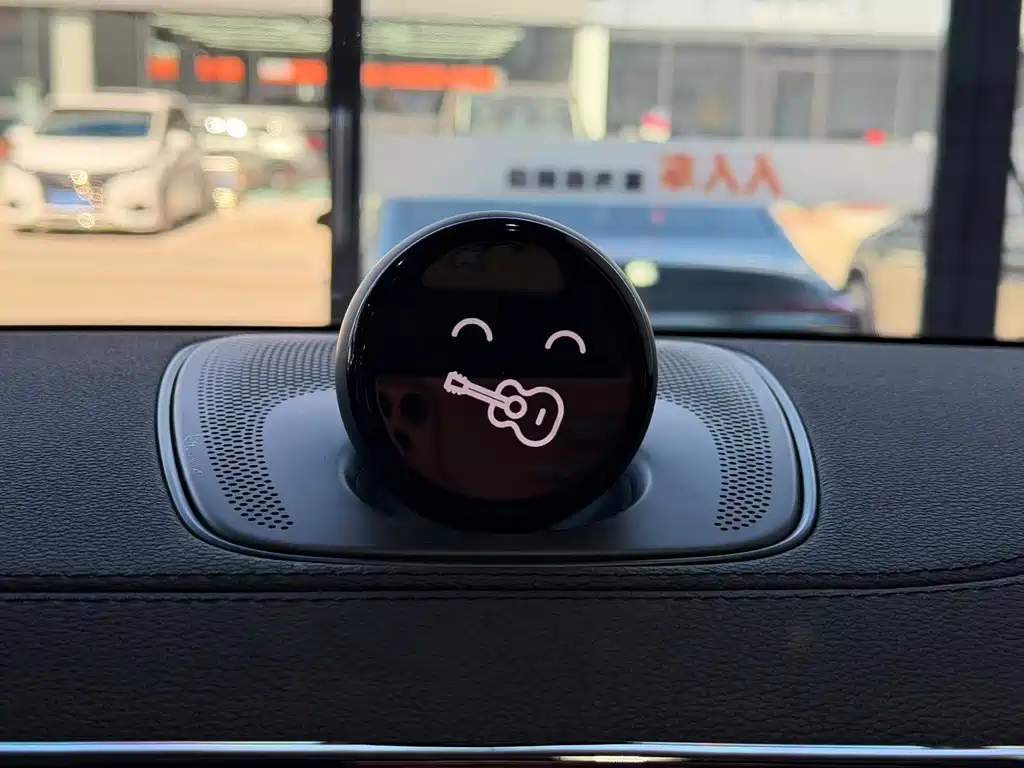 NIO ES6 — миниатюра 14