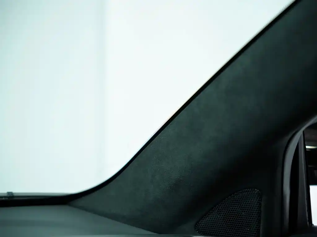 Lotus Emira — миниатюра 10