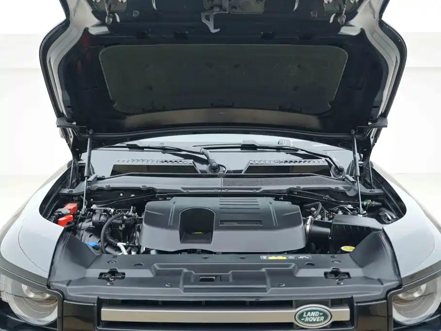 Land Rover Defender — миниатюра 6