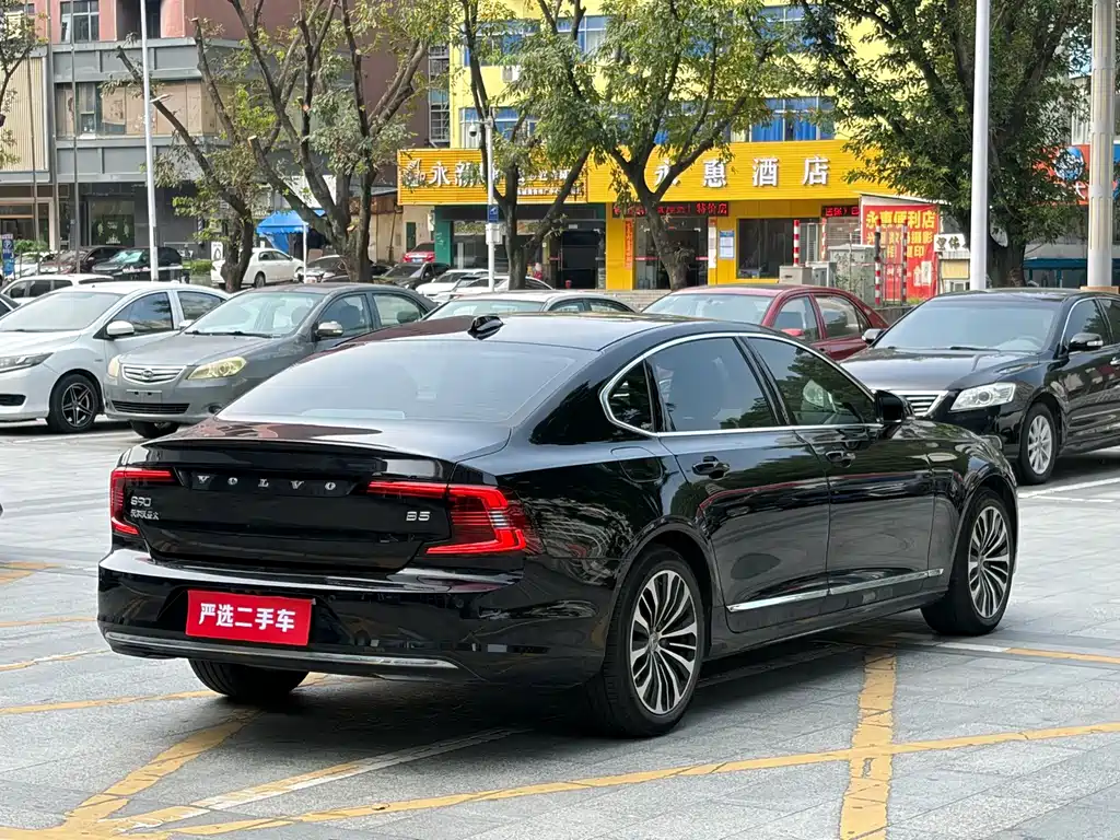 Volvo S90 — миниатюра 9