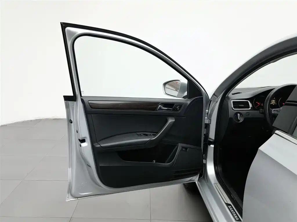 Volkswagen Santana 2013 1.6L AT Luxury