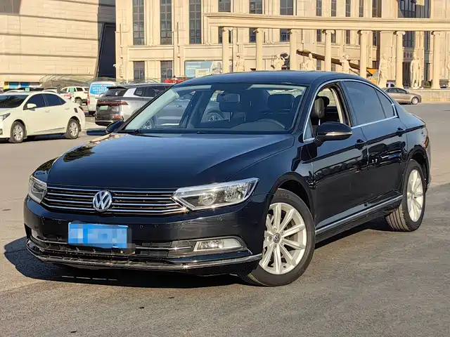 VOLKSWAGEN MAGOTAN 2017