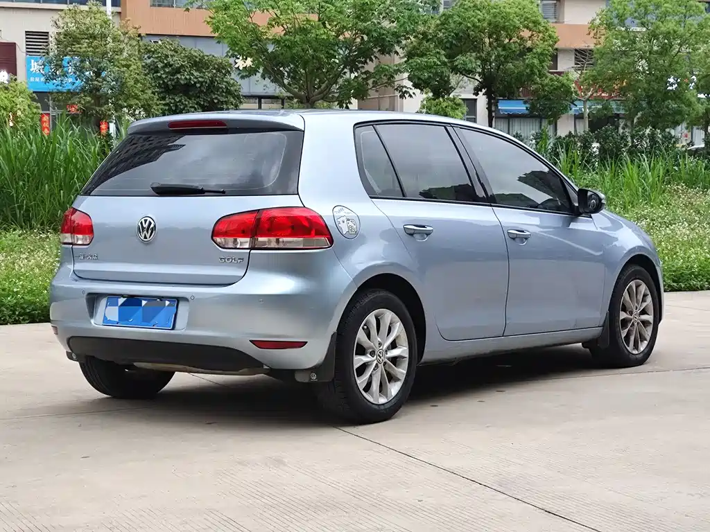 Volkswagen Golf 2012 1.6 AT Comfort