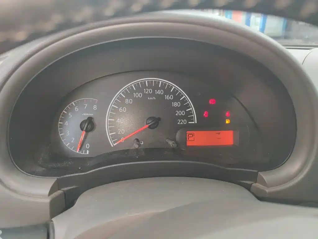 Nissan Sunny — миниатюра 7