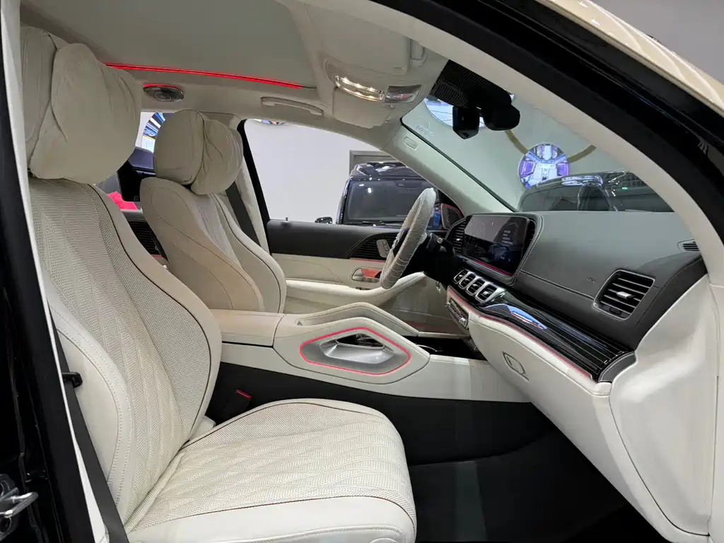 Mercedes-Benz GLS — миниатюра 8