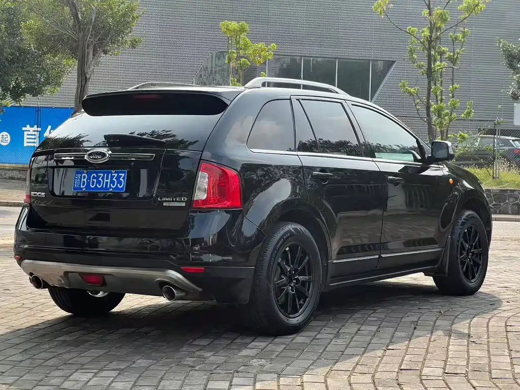Ford Edge (Import) — миниатюра 9