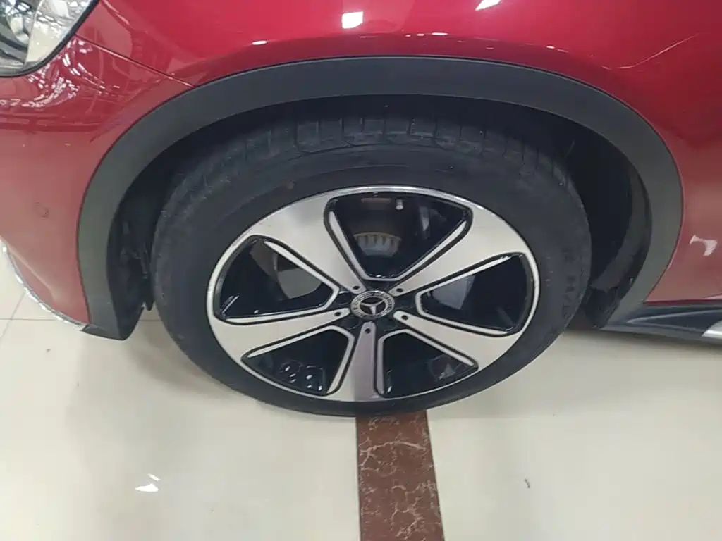 Mercedes-Benz GLC — миниатюра 23