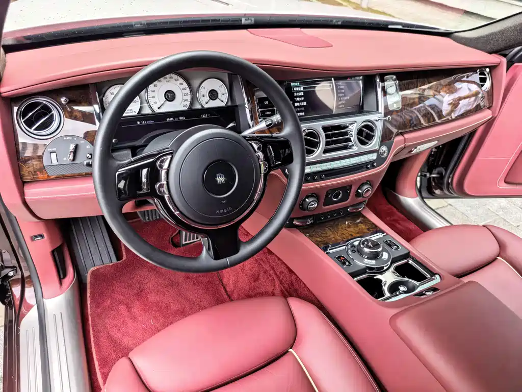 Rolls-Royce Ghost — миниатюра 19