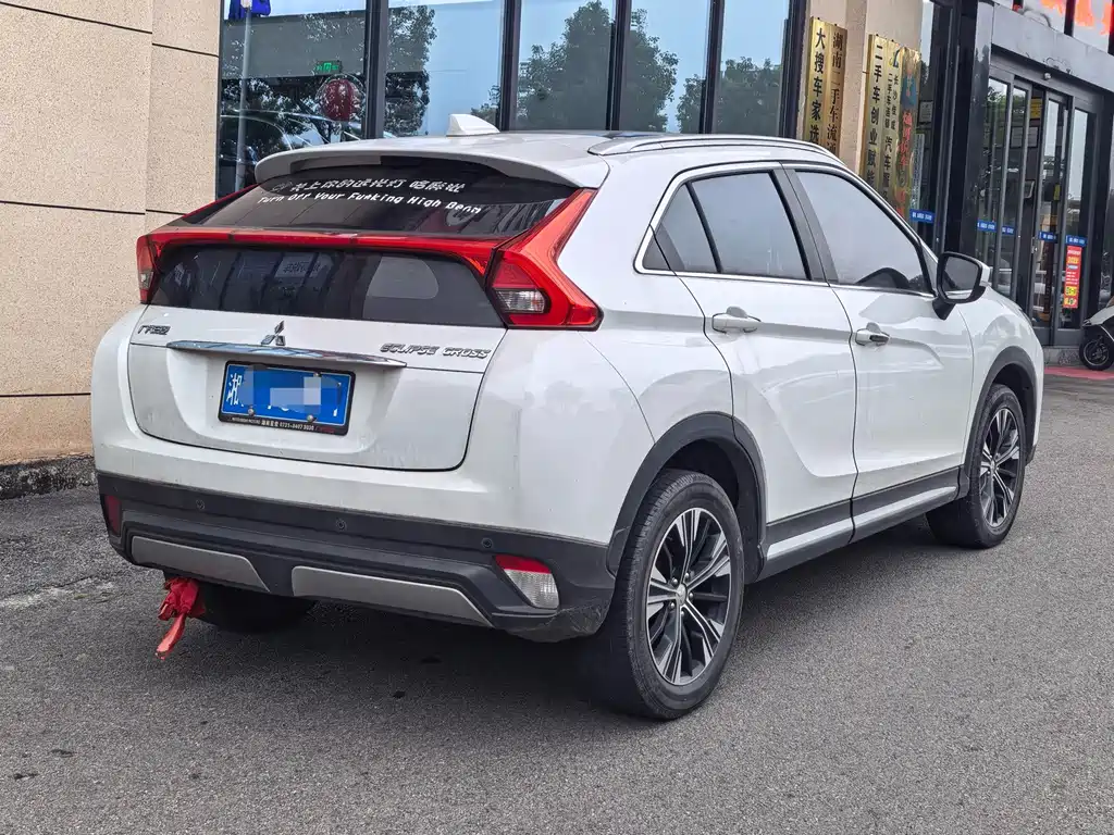 Mitsubishi Eclipse Cross — миниатюра 6