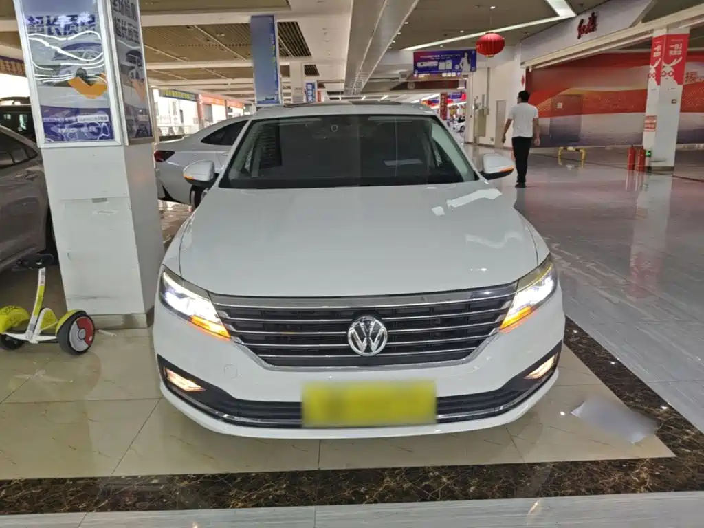 Volkswagen Lavida — миниатюра 3