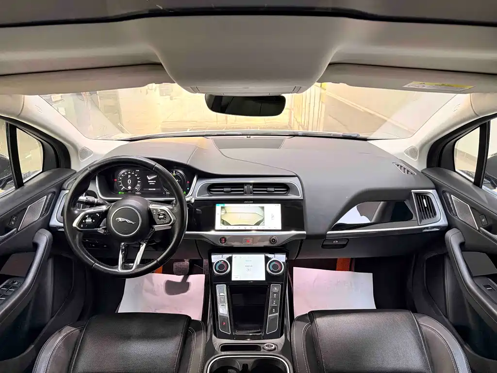 Jaguar I-Pace 2018 EV400 SE