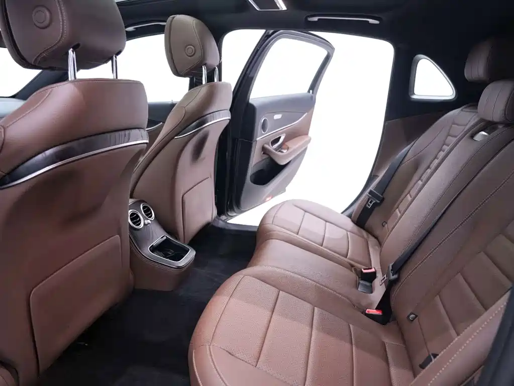 Mercedes-Benz E-Class — миниатюра 19