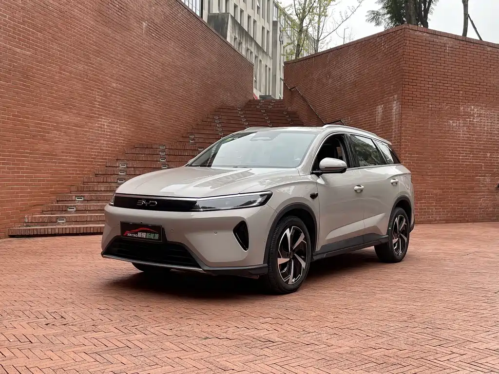 BYD SEA LION 05 DM I