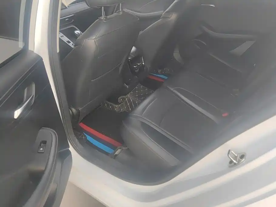 Roewe i5 — миниатюра 11