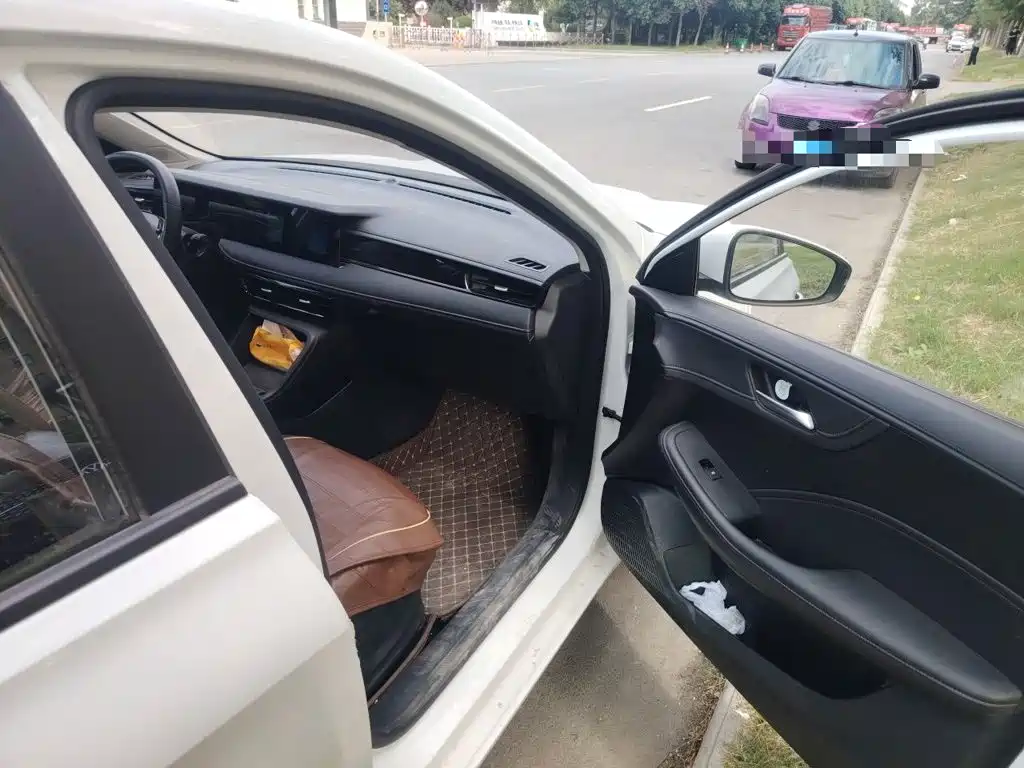 Roewe i5 — миниатюра 19