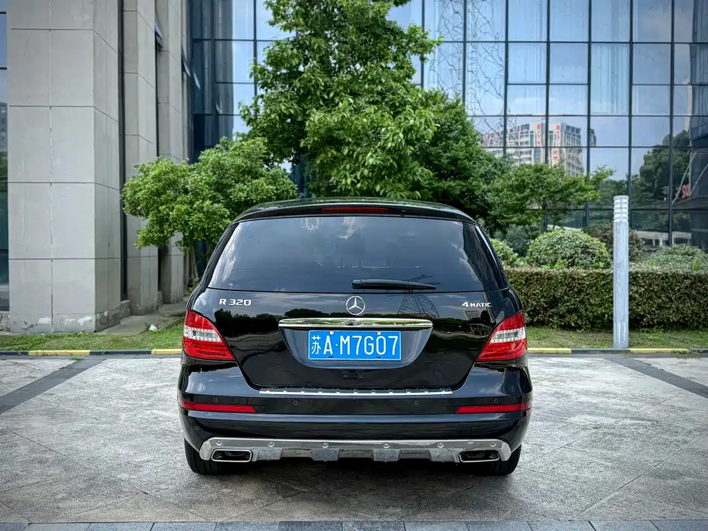 Mercedes-Benz R 2017 R 320 4MATIC