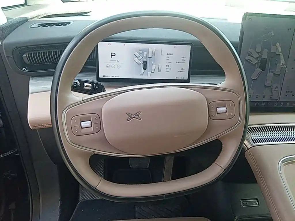XPeng X9 — миниатюра 11