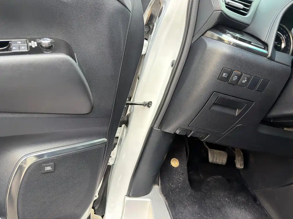 Toyota Vellfire 2023 2.5L HV Luxury