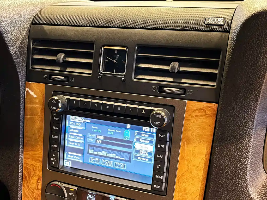 Lincoln Navigator — миниатюра 27