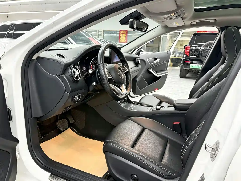 Mercedes-Benz GLA — миниатюра 7
