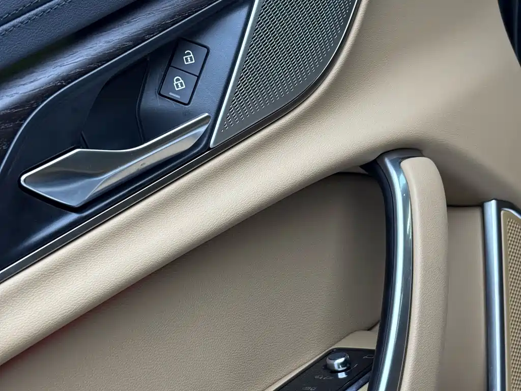 Jaguar XFL — миниатюра 18