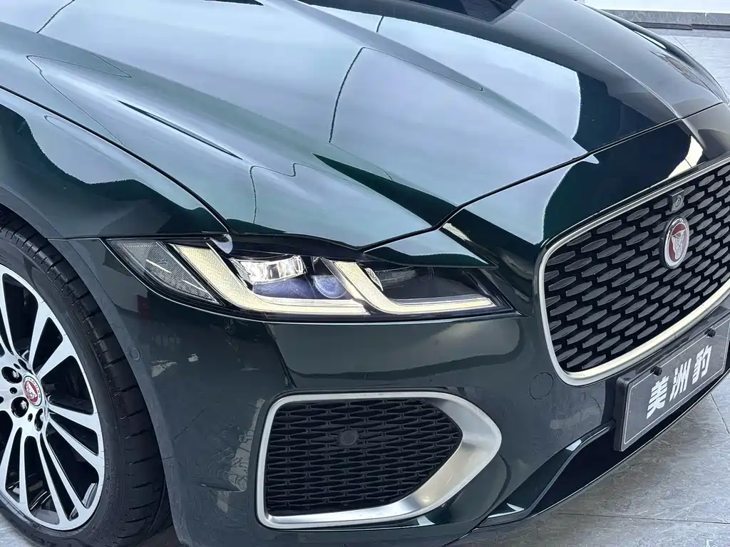 Jaguar XFL — миниатюра 4