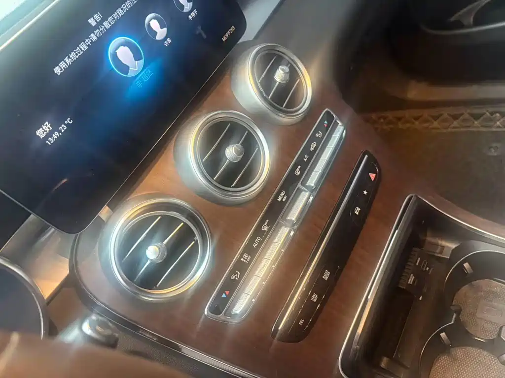 Mercedes-Benz GLC — миниатюра 6