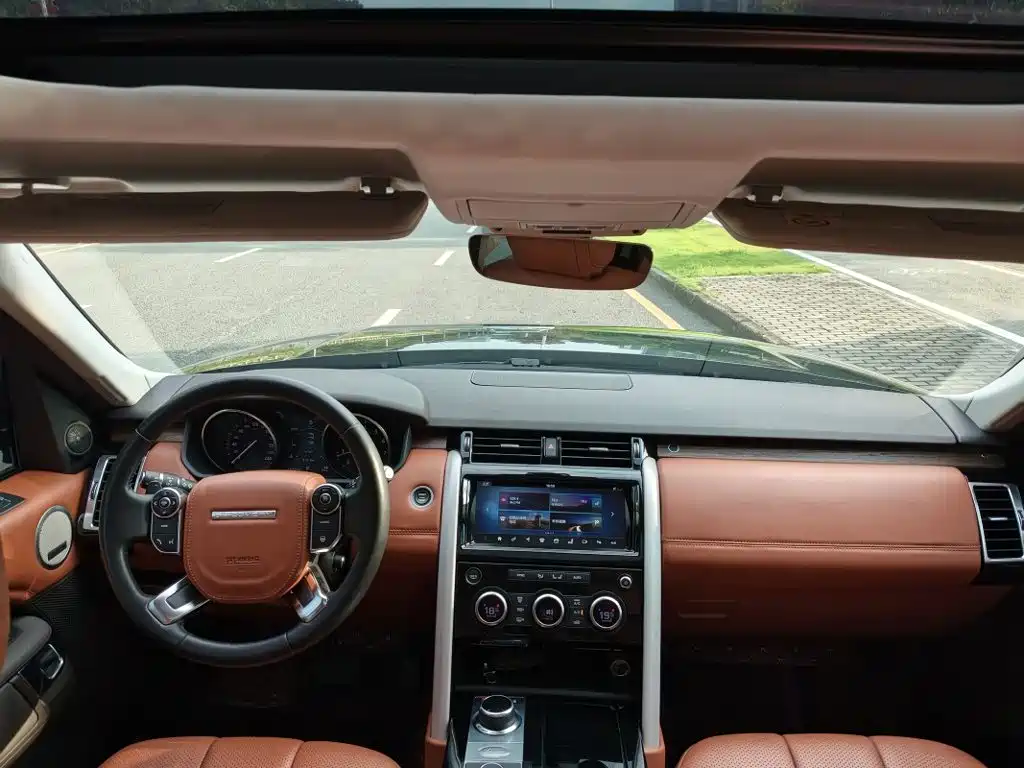 Land Rover Discovery — миниатюра 6