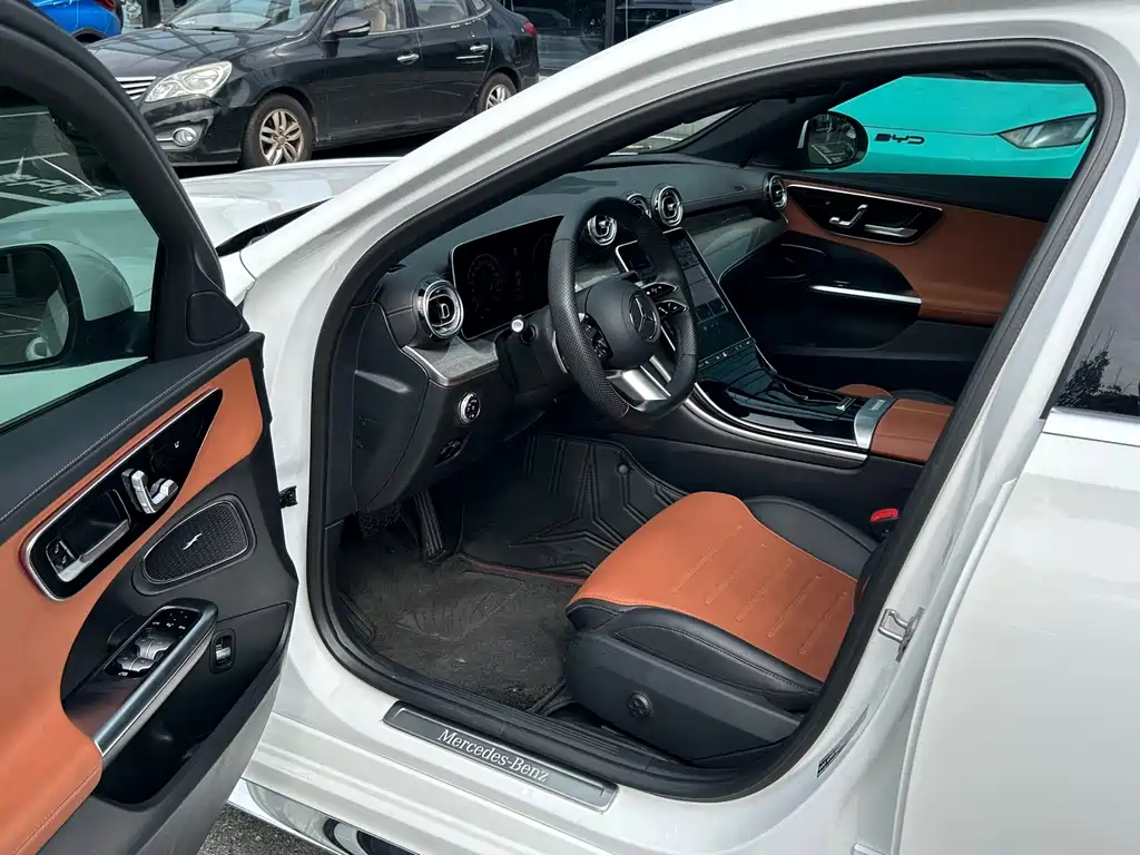 Mercedes-Benz C-Class — миниатюра 8