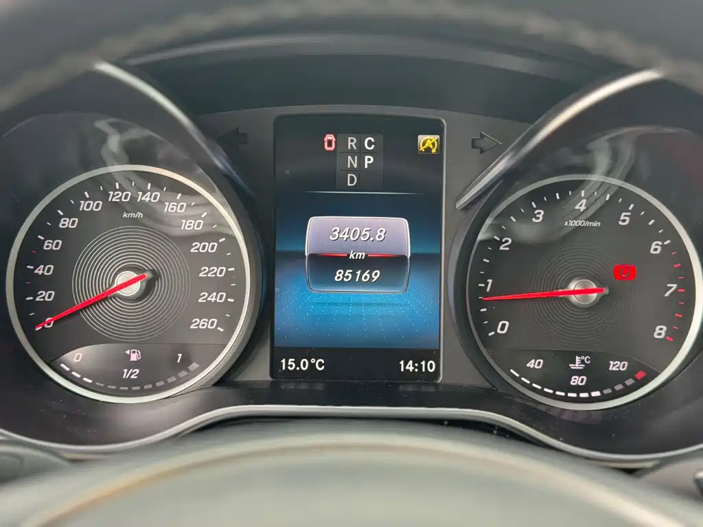 MERCEDES-BENZ V CLASS