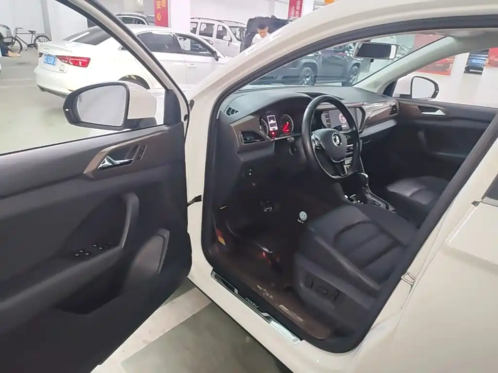 Volkswagen Tharu — миниатюра 16