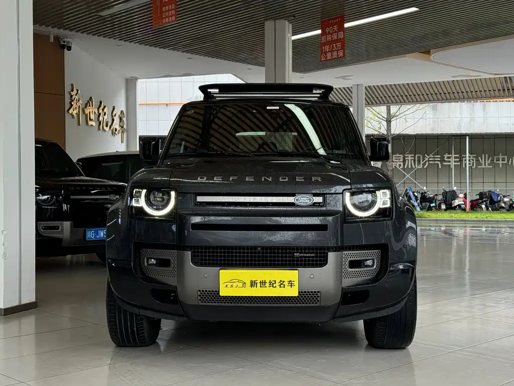 LAND ROVER  DEFENDER