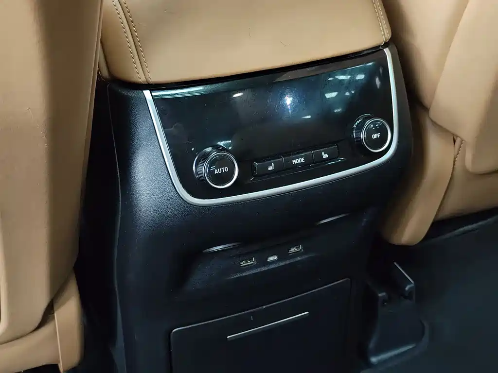 Li Auto ONE 2021 6 мест