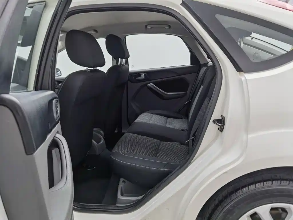 Ford Focus — миниатюра 15