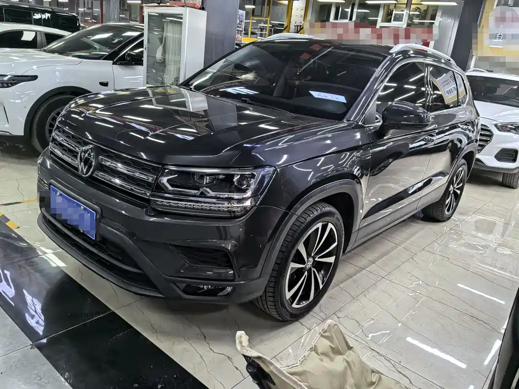 Купить Volkswagen Tharu