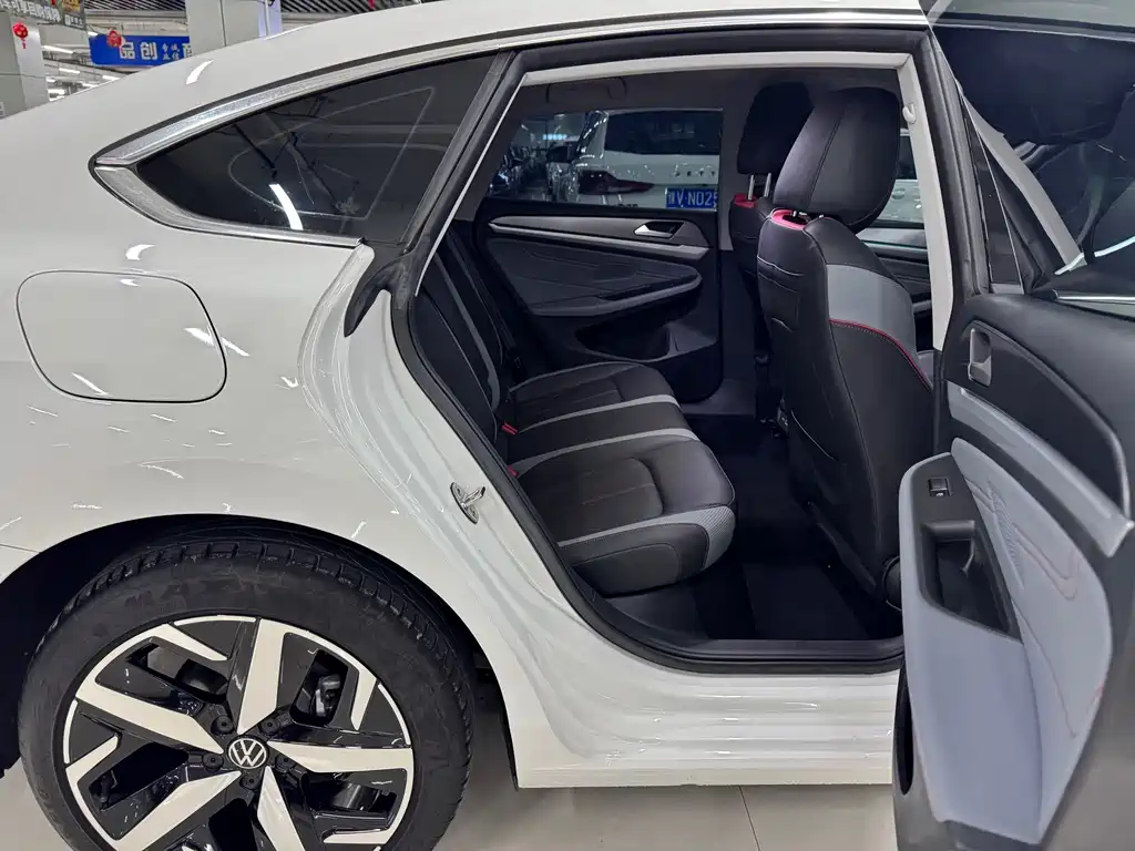 Volkswagen Lamando — миниатюра 13