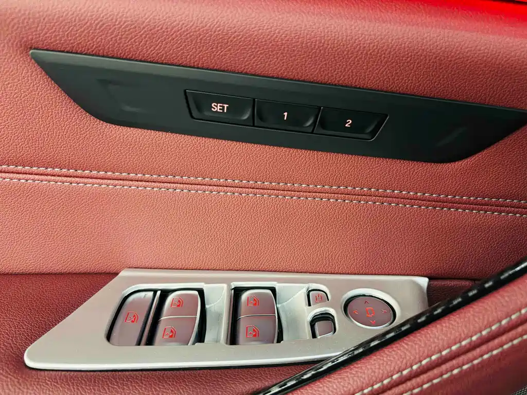 BMW 5 Series — миниатюра 15